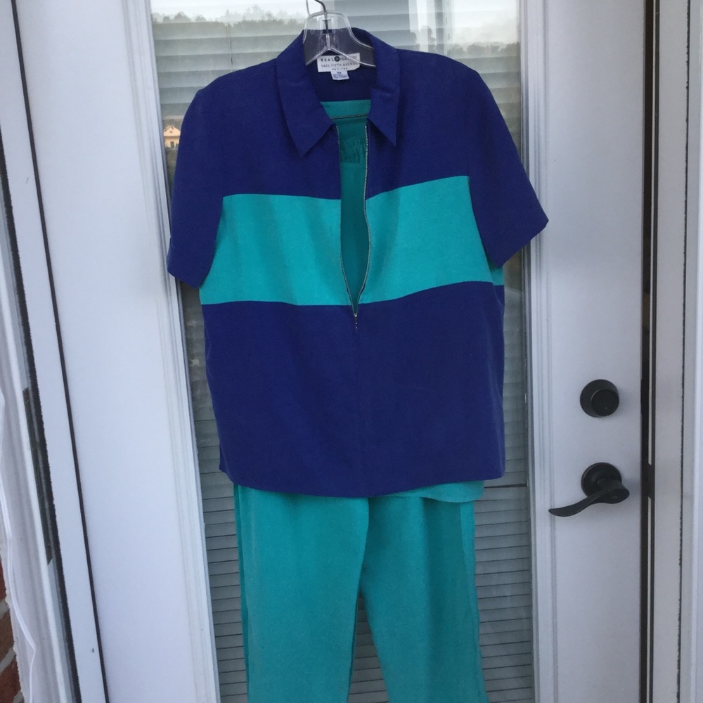 Adorable Saks Fifth Avenue Silk 3 Piece Outfit